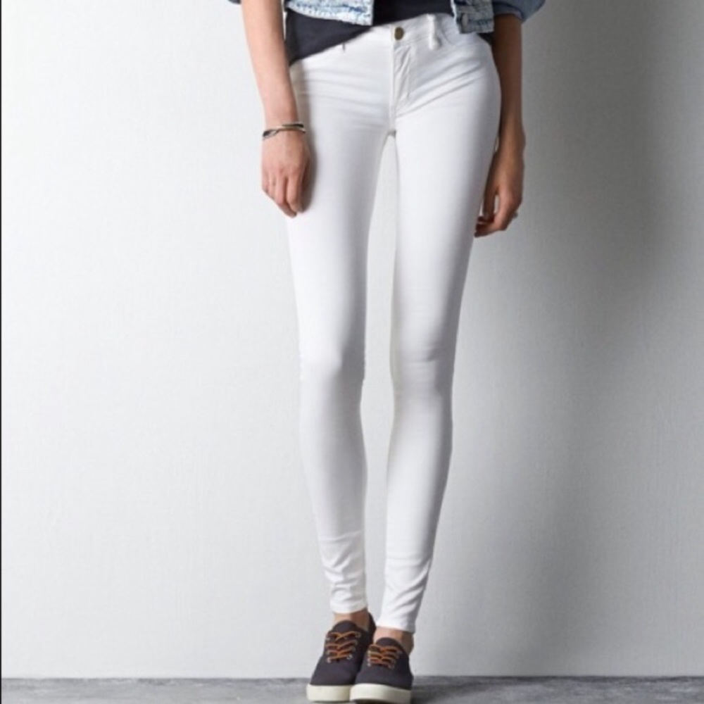 AMERICAN EAGLE Super Super Stretch Jeggings White